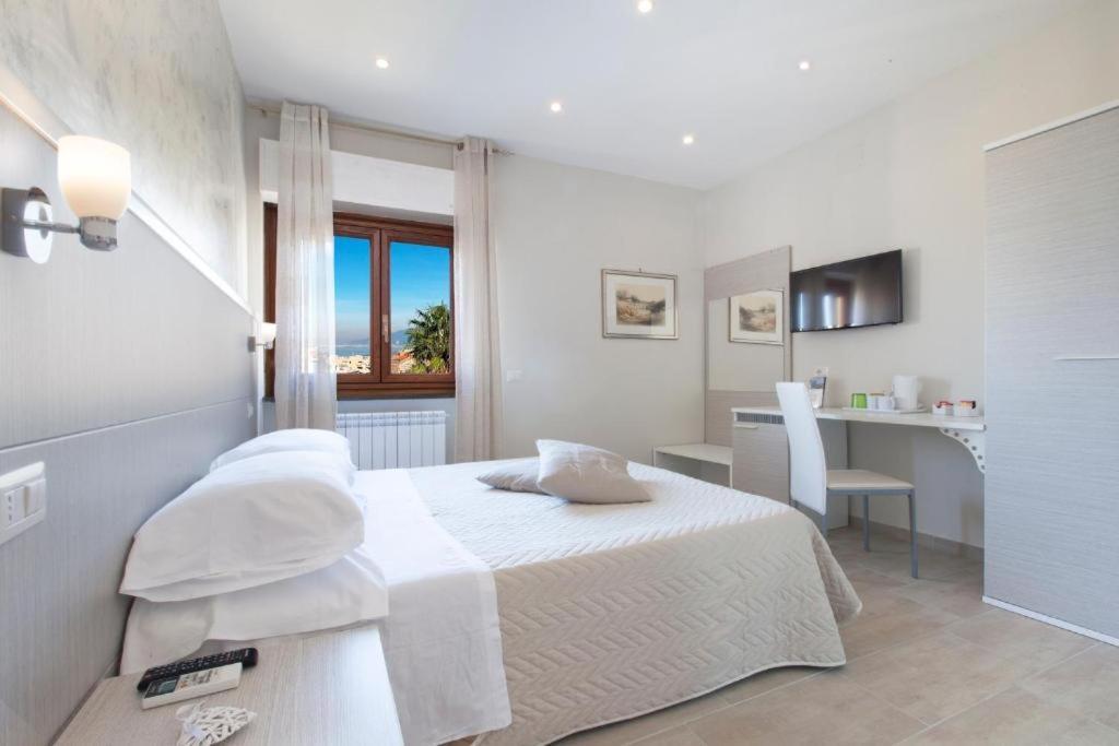 Sorrento Relax & Sea Hotel Bagian luar foto